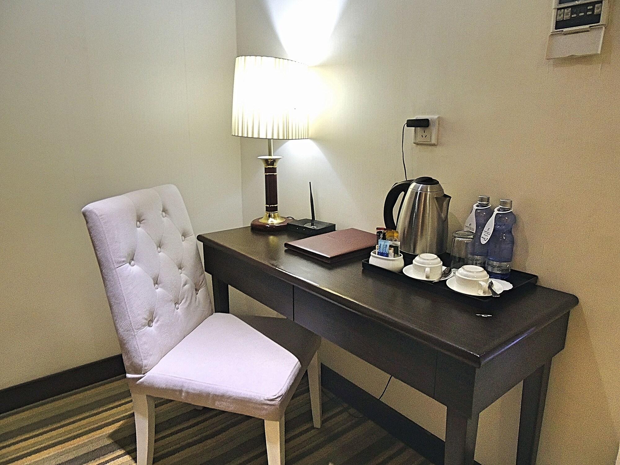 Esperado Lake View Hotel Yangon Exterior foto