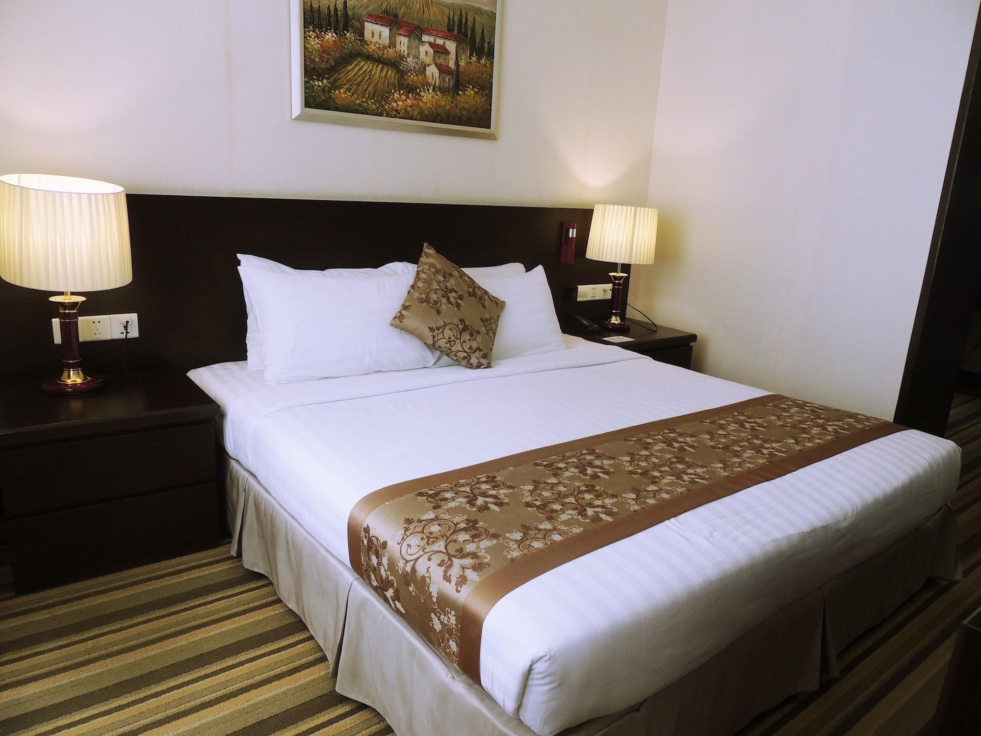 Esperado Lake View Hotel Yangon Exterior foto