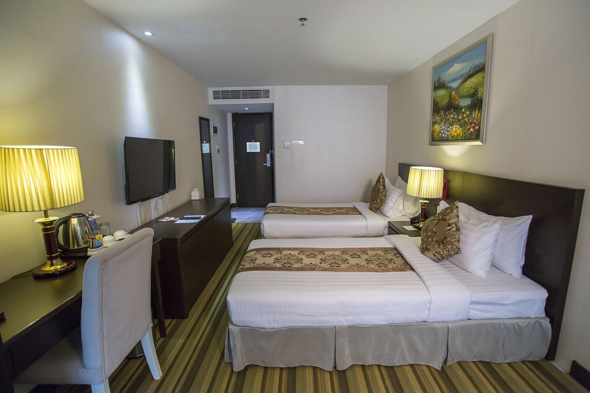 Esperado Lake View Hotel Yangon Exterior foto