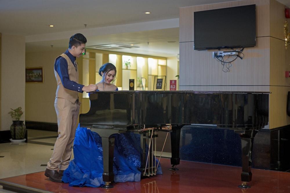 Esperado Lake View Hotel Yangon Exterior foto