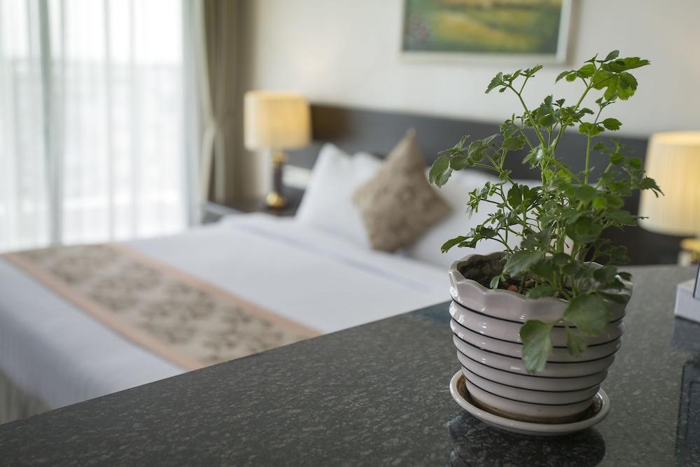 Esperado Lake View Hotel Yangon Exterior foto