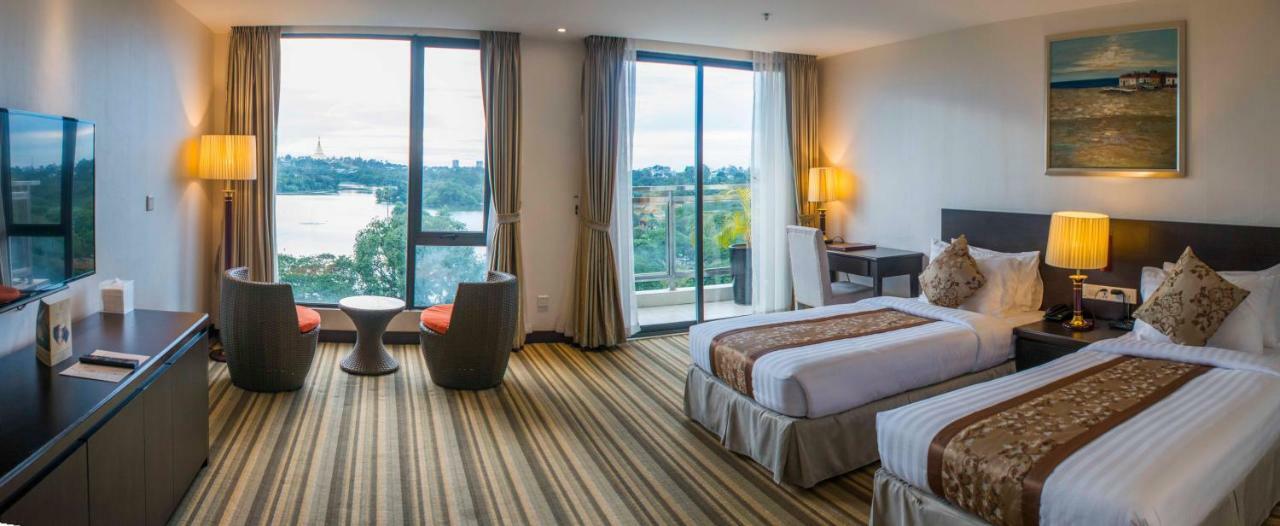 Esperado Lake View Hotel Yangon Exterior foto